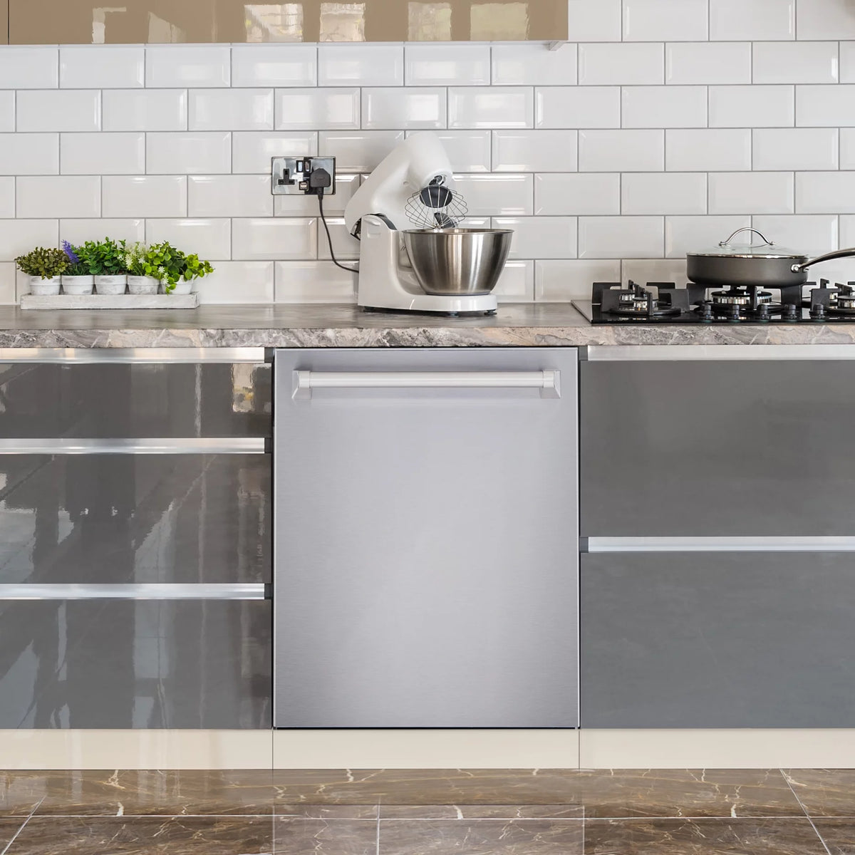 3 Piece Kitchen Appliance Package with Gas Range Range Hood and Dishwasher I8415