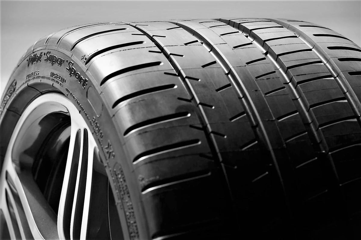 Passenger Tire N27136