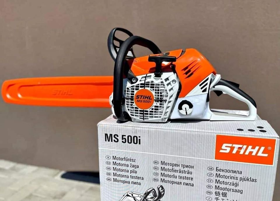 63 cm chainsaw R832