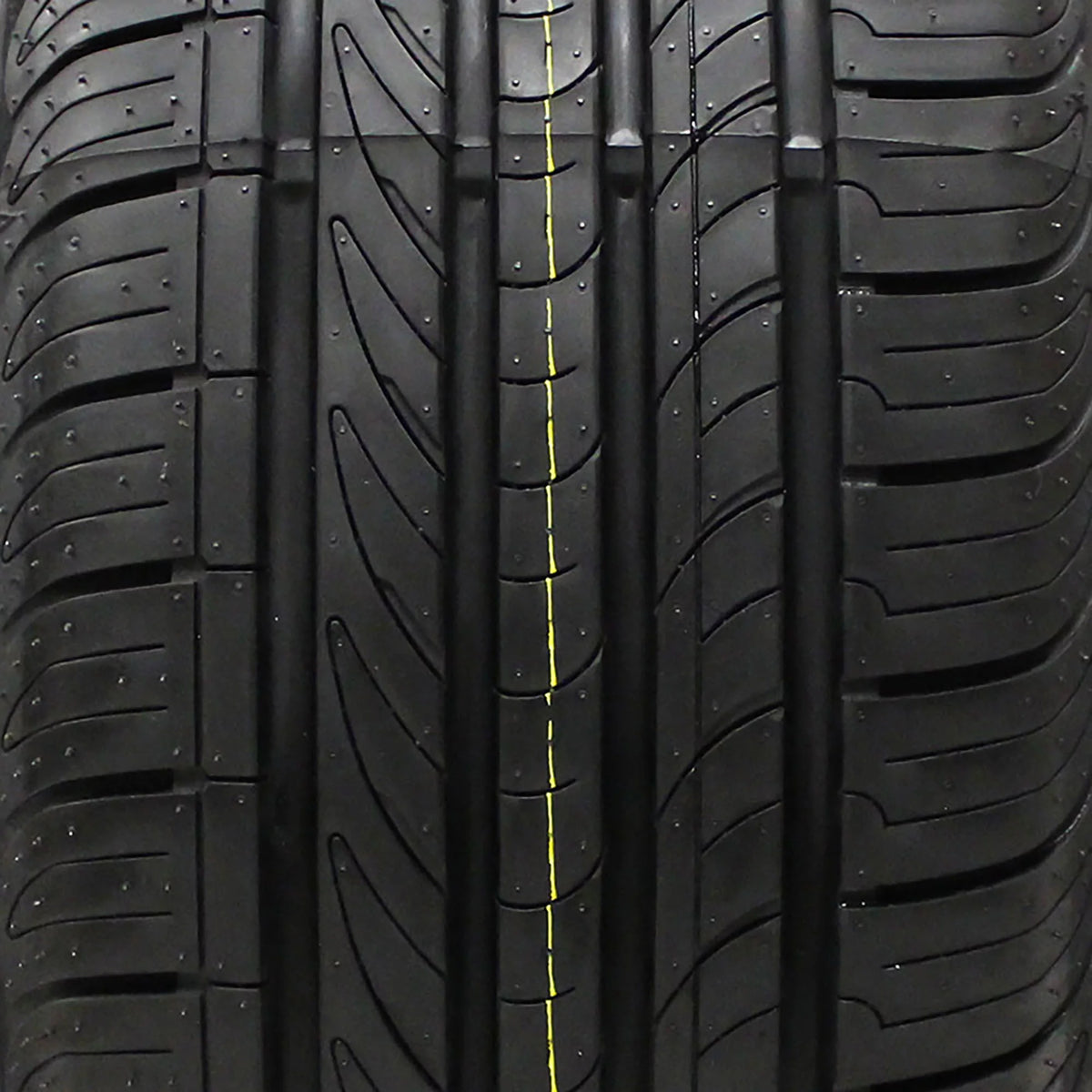 P225/60R16 97H Passenger Tire Y327622