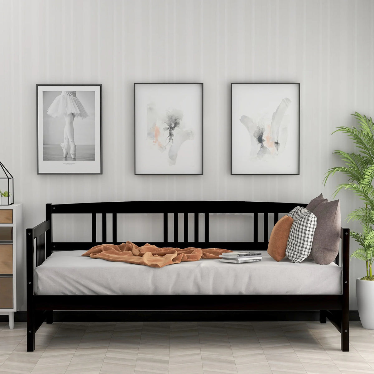 Solid Wood Twin Size Daybed C741