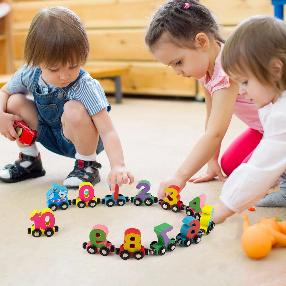 Wooden Magnetic Train Building Blocks Puzzle Toys T6271